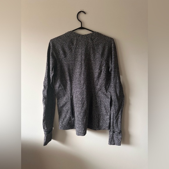 Women’s Lululemon Cold Weather Running Shirt - Picture 2 of 8